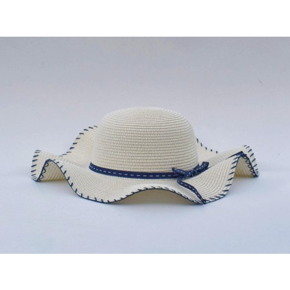Vékony szalaggal díszített kalap (#2)